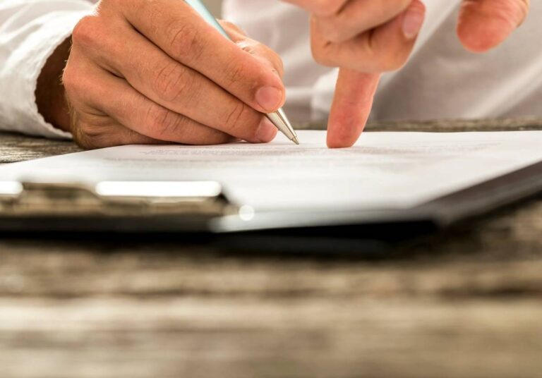 The Hammer and Nail of Project Management: Agile vs. Predictive.